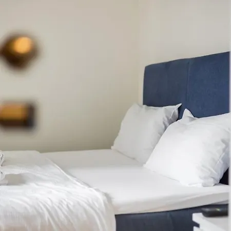 Urban Oasis With Queen Bed And View Be-19 Апартаменты *