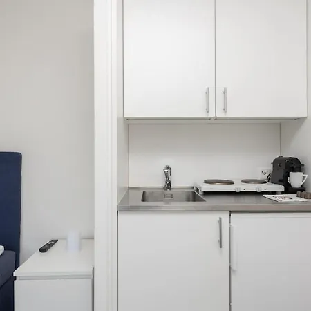 Апартаменты Urban Oasis With Queen Bed And View Be-19 *