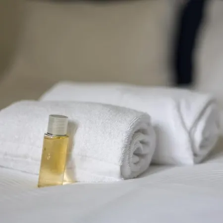 Lejlighed Urban Oasis With Queen Bed And View Be-19