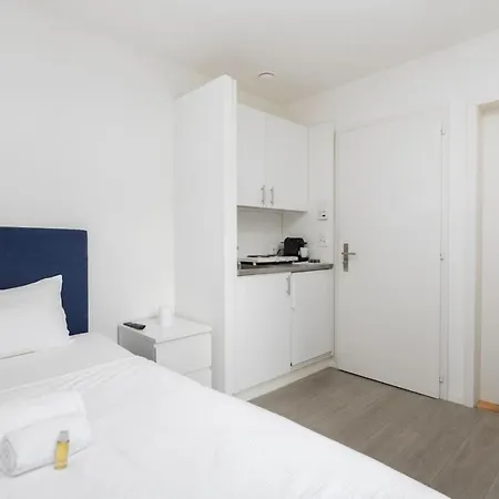 Urban Oasis With Queen Bed And View Be-19